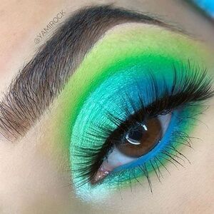 Certifeye "Affinity 2" eyeshadow palette